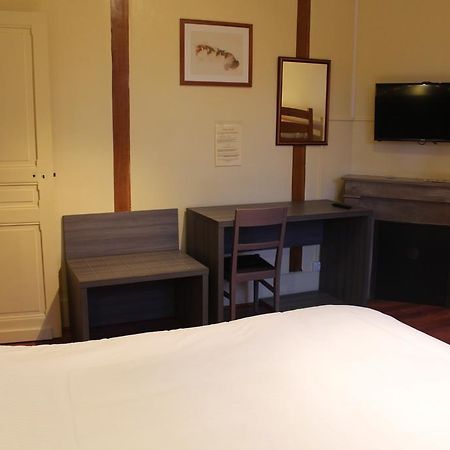 Auberge De La Fontaine Aubigny-sur-Nere Ngoại thất bức ảnh