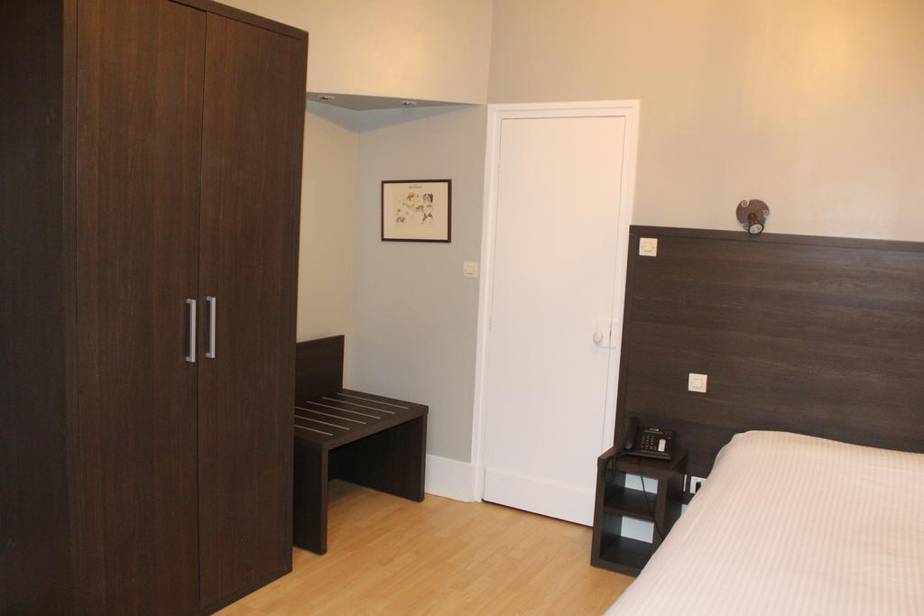 Auberge De La Fontaine Aubigny-sur-Nere Ngoại thất bức ảnh