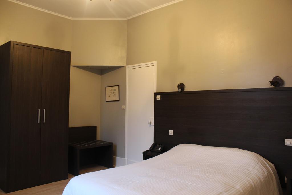 Auberge De La Fontaine Aubigny-sur-Nere Ngoại thất bức ảnh